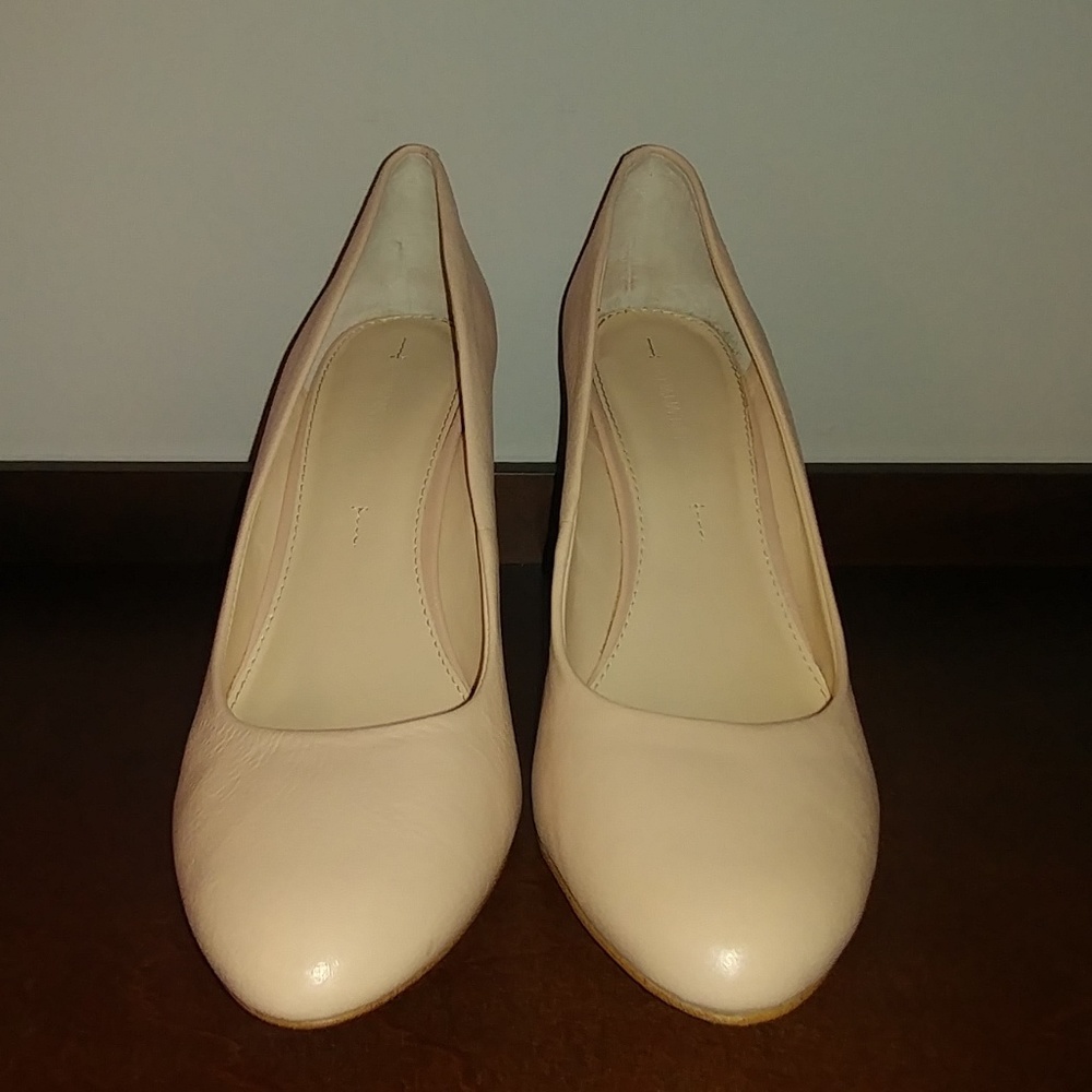 Banana Republic Rorie in Tea Rose Size 8